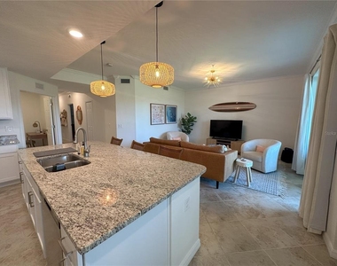 14040 Heritage Landing Boulevard - Photo Thumbnail 4