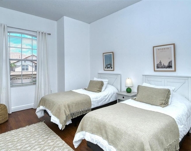 8363 Miramar Way - Photo Thumbnail 30