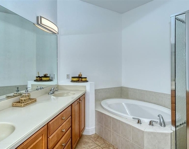8363 Miramar Way - Photo Thumbnail 23