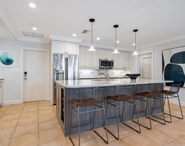 606 Owl Way - Photo Thumbnail 11