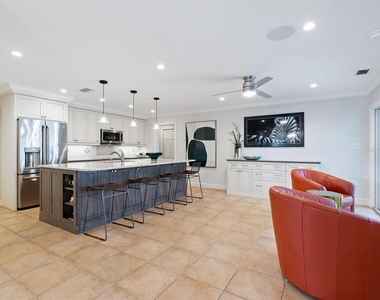 606 Owl Way - Photo Thumbnail 9