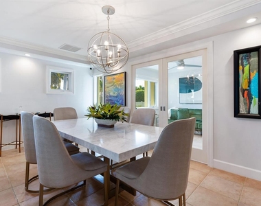 606 Owl Way - Photo Thumbnail 7