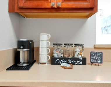 4862 Cayview Avenue - Photo Thumbnail 7