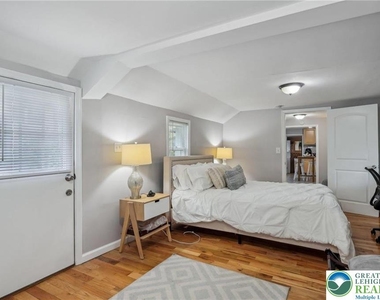 3203 Washington Street - Photo Thumbnail 11