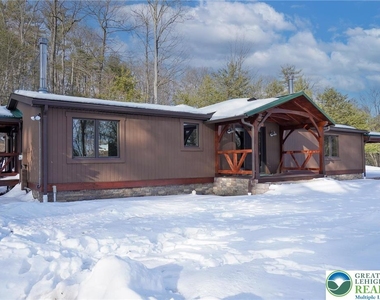 371 Green Tree Drive - Photo Thumbnail 2