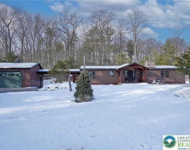 371 Green Tree Drive - Photo Thumbnail 1