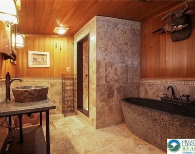 371 Green Tree Drive - Photo Thumbnail 26