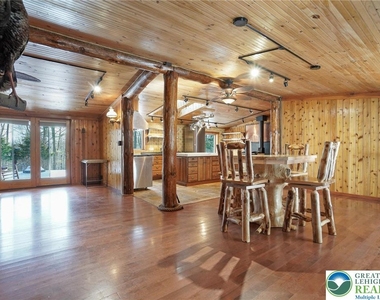371 Green Tree Drive - Photo Thumbnail 11