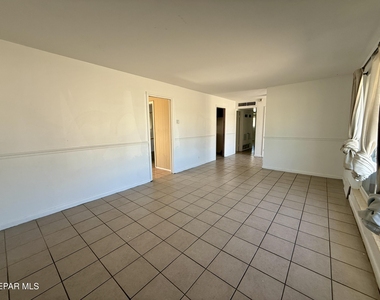 2900 Polk Avenue - Photo Thumbnail 4