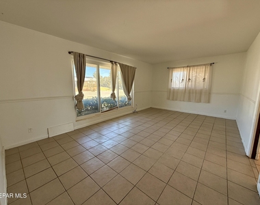 2900 Polk Avenue - Photo Thumbnail 3
