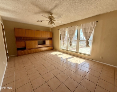 2900 Polk Avenue - Photo Thumbnail 6