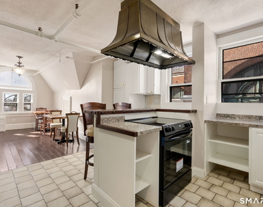 360 Farmington Avenue - Photo Thumbnail 2