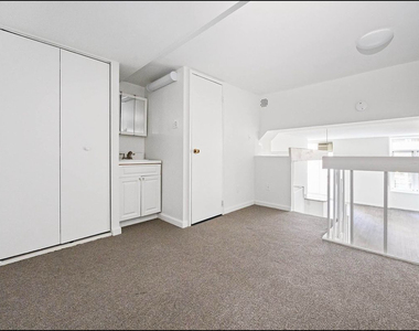 88 Fulton Street - Photo Thumbnail 4
