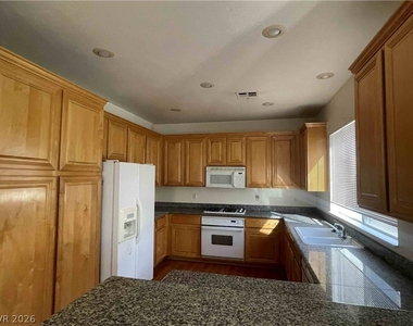 861 Cavaison Avenue - Photo Thumbnail 13