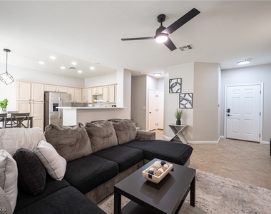 641 Solitude Point Avenue - Photo Thumbnail 7