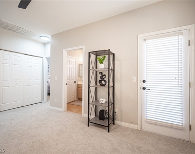 641 Solitude Point Avenue - Photo Thumbnail 30