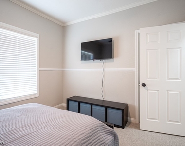 641 Solitude Point Avenue - Photo Thumbnail 33