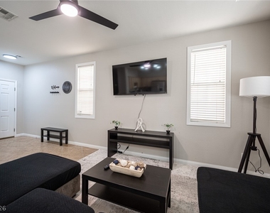 641 Solitude Point Avenue - Photo Thumbnail 6
