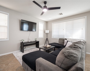 641 Solitude Point Avenue - Photo Thumbnail 4