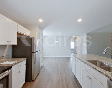 110 Western Red Cedar Drive - Photo Thumbnail 5