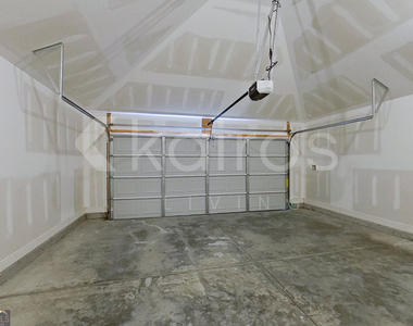 110 Western Red Cedar Drive - Photo Thumbnail 15