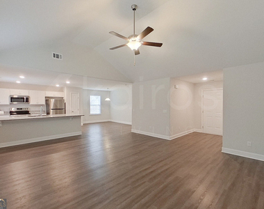 110 Western Red Cedar Drive - Photo Thumbnail 2