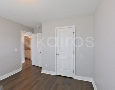 110 Western Red Cedar Drive - Photo Thumbnail 8