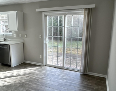 705 Magnolia Gardens Walk - Photo Thumbnail 7