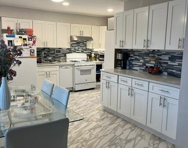 178 Cummings Avenue - Photo Thumbnail 1