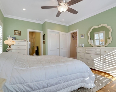 330 Villa Park Way - Photo Thumbnail 19