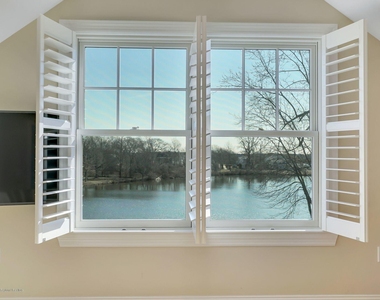 330 Villa Park Way - Photo Thumbnail 36