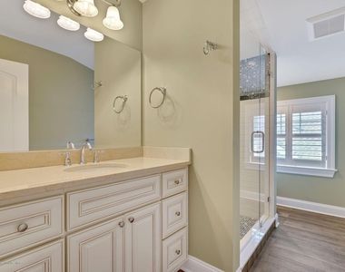 330 Villa Park Way - Photo Thumbnail 34