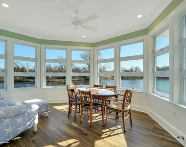 330 Villa Park Way - Photo Thumbnail 17