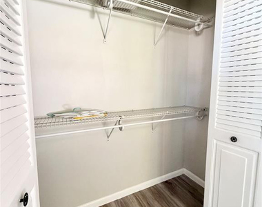 84 Mansfield B - Photo Thumbnail 16