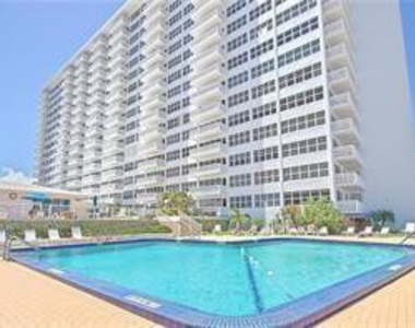 4010 Galt Ocean Drive - Photo Thumbnail 24