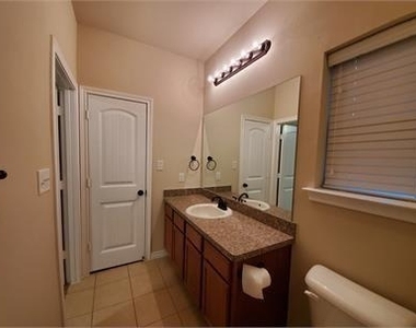 214 N Ricketts Street - Photo Thumbnail 9