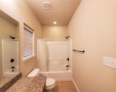 214 N Ricketts Street - Photo Thumbnail 8