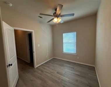 214 N Ricketts Street - Photo Thumbnail 10