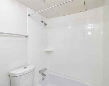 2808 Throckmorton Street - Photo Thumbnail 14