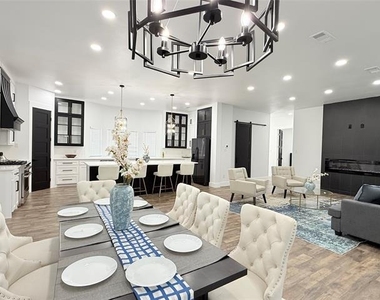 4602 Sycamore Street - Photo Thumbnail 2