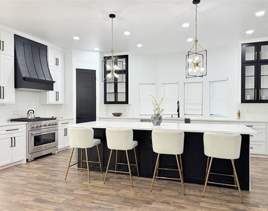 4602 Sycamore Street - Photo Thumbnail 4