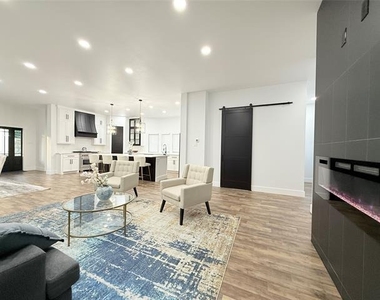 4602 Sycamore Street - Photo Thumbnail 9