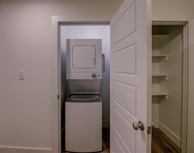 402 Garrett Court - Photo Thumbnail 23