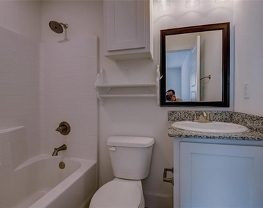 402 Garrett Court - Photo Thumbnail 24