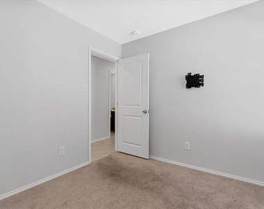 8730 Texas Risinger Drive - Photo Thumbnail 7