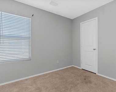 8730 Texas Risinger Drive - Photo Thumbnail 5