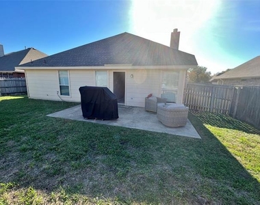 112 Walnut Lane - Photo Thumbnail 16