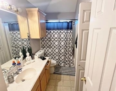 112 Walnut Lane - Photo Thumbnail 10