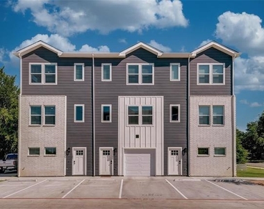 422 S Lillian Street S - Photo Thumbnail 27
