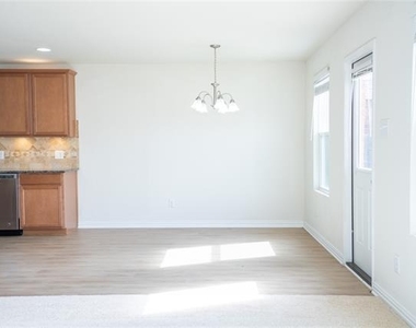3116 Montserrat Creek Drive - Photo Thumbnail 3